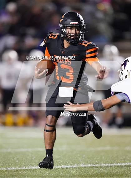 Thumbnail 2 in Holland vs. Centerville (UIL 2A Regional Playoff) photogallery.