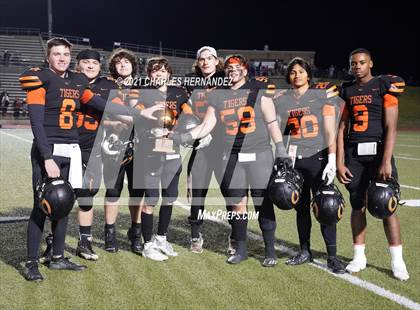 Thumbnail 3 in Holland vs. Centerville (UIL 2A Regional Playoff) photogallery.