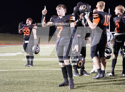 Thumbnail 1 in Holland vs. Centerville (UIL 2A Regional Playoff) photogallery.