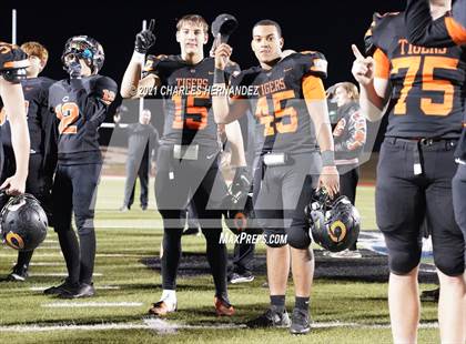 Thumbnail 2 in Holland vs. Centerville (UIL 2A Regional Playoff) photogallery.