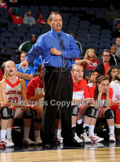 Thumbnail 3 in Santiago vs. Mater Dei (CIF SS D1AA Semifinal) photogallery.
