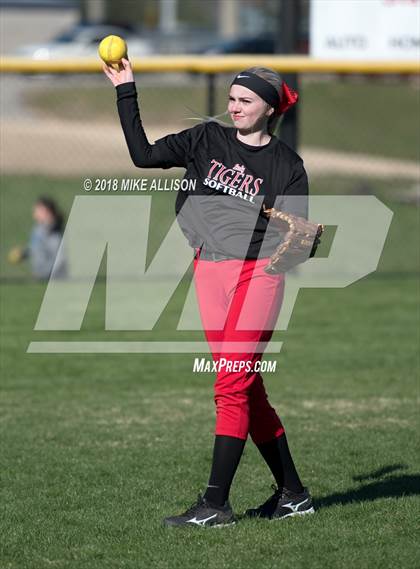 Thumbnail 1 in Whitwell vs Girls Prep photogallery.