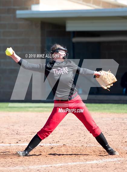 Thumbnail 2 in Whitwell vs Girls Prep photogallery.