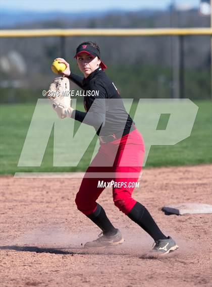 Thumbnail 2 in Whitwell vs Girls Prep photogallery.