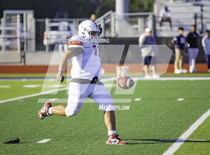 Thumbnail 1 in JV: Bridge City vs Hardin-Jefferson photogallery.