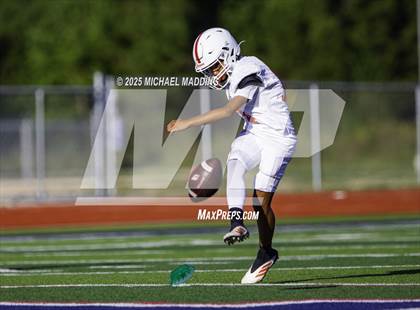 Thumbnail 2 in JV: Bridge City vs Hardin-Jefferson photogallery.