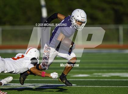 Thumbnail 1 in JV: Bridge City vs Hardin-Jefferson photogallery.