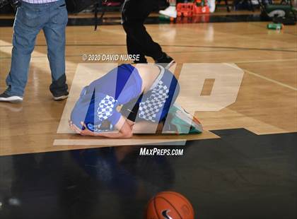 Thumbnail 3 in Maywood Academy vs. Sun Valley Magnet (CIF LACS D4 Final) photogallery.