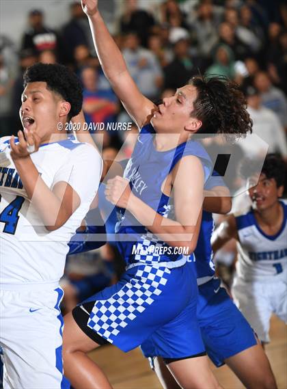 Thumbnail 3 in Maywood Academy vs. Sun Valley Magnet (CIF LACS D4 Final) photogallery.