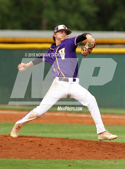 Thumbnail 3 in Valley Center vs Kapaun Mt Carmel (KSHSAA 5A Regional Playoff) photogallery.