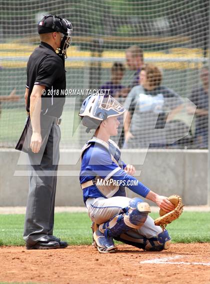 Thumbnail 2 in Valley Center vs Kapaun Mt Carmel (KSHSAA 5A Regional Playoff) photogallery.