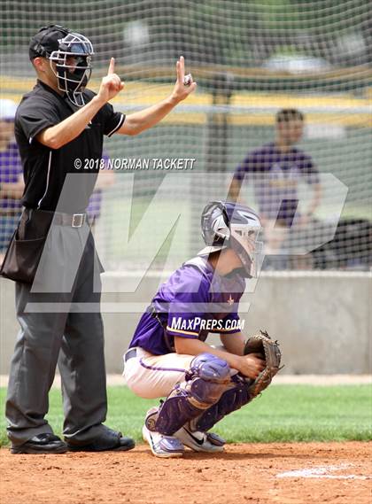 Thumbnail 3 in Valley Center vs Kapaun Mt Carmel (KSHSAA 5A Regional Playoff) photogallery.