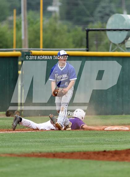 Thumbnail 3 in Valley Center vs Kapaun Mt Carmel (KSHSAA 5A Regional Playoff) photogallery.