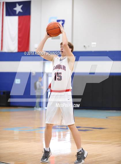 Thumbnail 2 in Lamar Houston vs. McKinney (McDonald's Texas Invitational) photogallery.