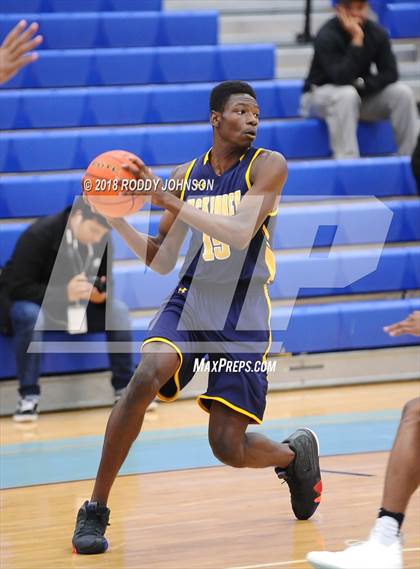 Thumbnail 1 in Lamar Houston vs. McKinney (McDonald's Texas Invitational) photogallery.