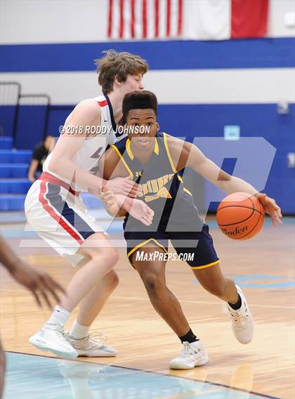Thumbnail 2 in Lamar Houston vs. McKinney (McDonald's Texas Invitational) photogallery.