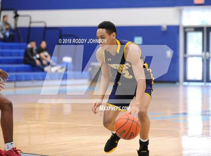 Thumbnail 1 in Lamar Houston vs. McKinney (McDonald's Texas Invitational) photogallery.