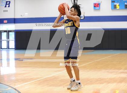 Thumbnail 2 in Lamar Houston vs. McKinney (McDonald's Texas Invitational) photogallery.