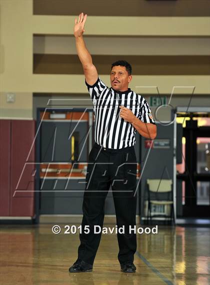 Thumbnail 3 in Laguna Hills @ Rancho Mirage (MaxPreps Holiday Classic) photogallery.