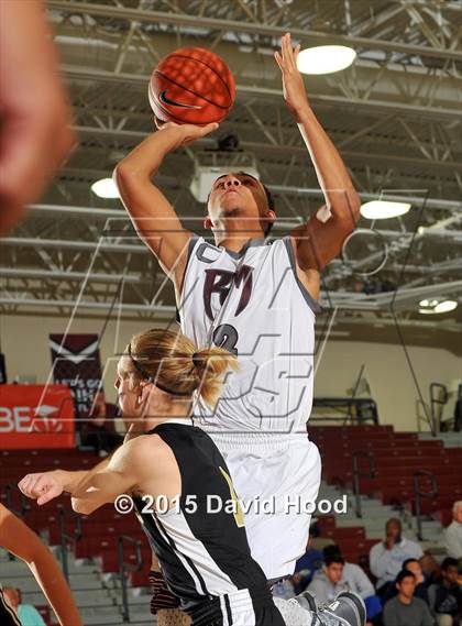 Thumbnail 3 in Laguna Hills @ Rancho Mirage (MaxPreps Holiday Classic) photogallery.