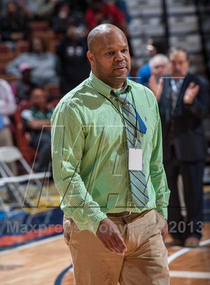 Thumbnail 3 in Granby Memorial vs. Weaver (CIAC Class S Final) photogallery.