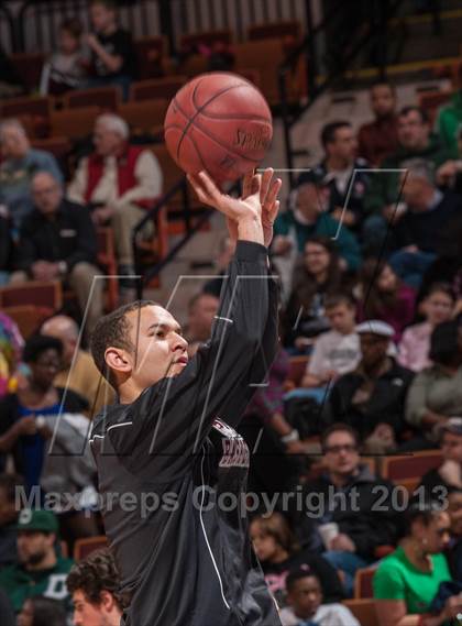 Thumbnail 1 in Granby Memorial vs. Weaver (CIAC Class S Final) photogallery.