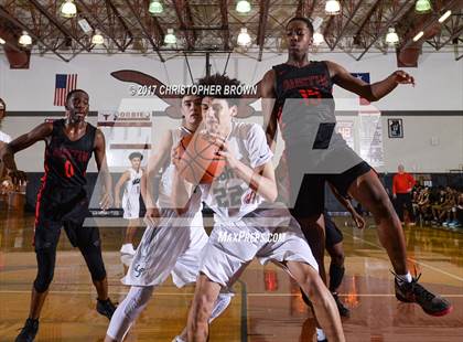 Thumbnail 2 in Fort Bend Austin vs Clear Falls (McDonald's Texas Invitational) photogallery.
