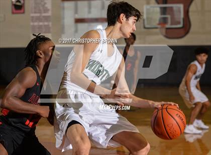 Thumbnail 2 in Fort Bend Austin vs Clear Falls (McDonald's Texas Invitational) photogallery.
