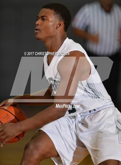 Thumbnail 1 in Fort Bend Austin vs Clear Falls (McDonald's Texas Invitational) photogallery.