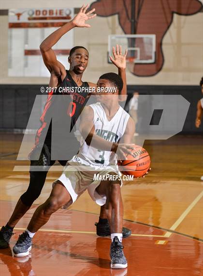 Thumbnail 1 in Fort Bend Austin vs Clear Falls (McDonald's Texas Invitational) photogallery.