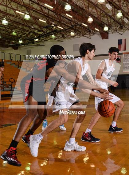 Thumbnail 2 in Fort Bend Austin vs Clear Falls (McDonald's Texas Invitational) photogallery.