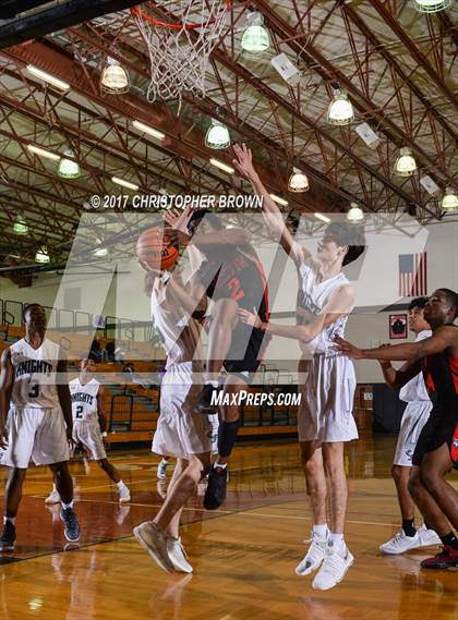 Thumbnail 1 in Fort Bend Austin vs Clear Falls (McDonald's Texas Invitational) photogallery.