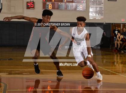 Thumbnail 3 in Fort Bend Austin vs Clear Falls (McDonald's Texas Invitational) photogallery.