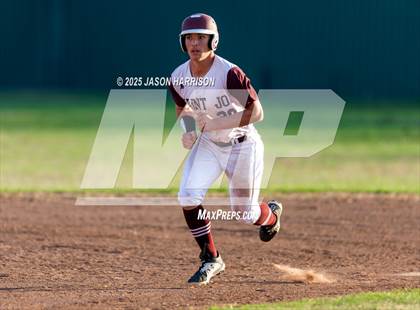 Thumbnail 1 in Perrin-Whitt @ Saint Jo photogallery.