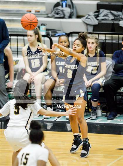 Thumbnail 2 in Casteel vs. Clark (NIKE Tournament of Champions) photogallery.