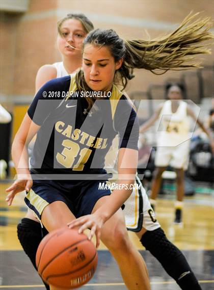 Thumbnail 3 in Casteel vs. Clark (NIKE Tournament of Champions) photogallery.