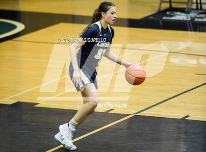 Thumbnail 2 in Casteel vs. Clark (NIKE Tournament of Champions) photogallery.