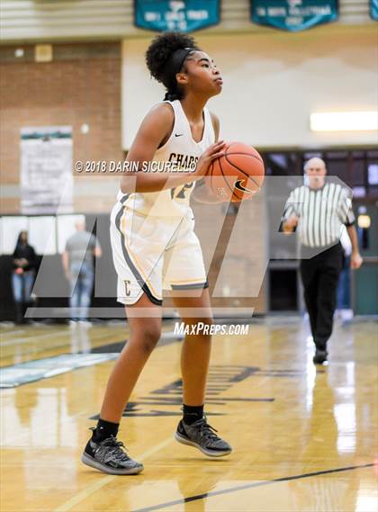 Thumbnail 2 in Casteel vs. Clark (NIKE Tournament of Champions) photogallery.