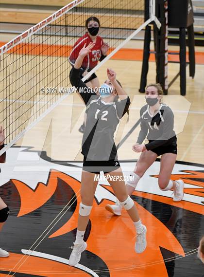 Thumbnail 3 in JV: Cuba/Spoon River Valley @ Illini Bluffs photogallery.