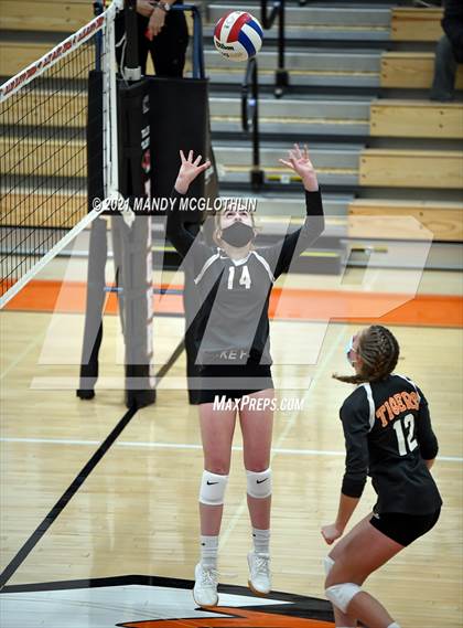 Thumbnail 2 in JV: Cuba/Spoon River Valley @ Illini Bluffs photogallery.