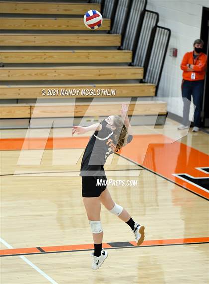 Thumbnail 1 in JV: Cuba/Spoon River Valley @ Illini Bluffs photogallery.