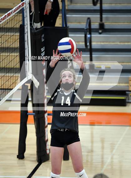 Thumbnail 3 in JV: Cuba/Spoon River Valley @ Illini Bluffs photogallery.