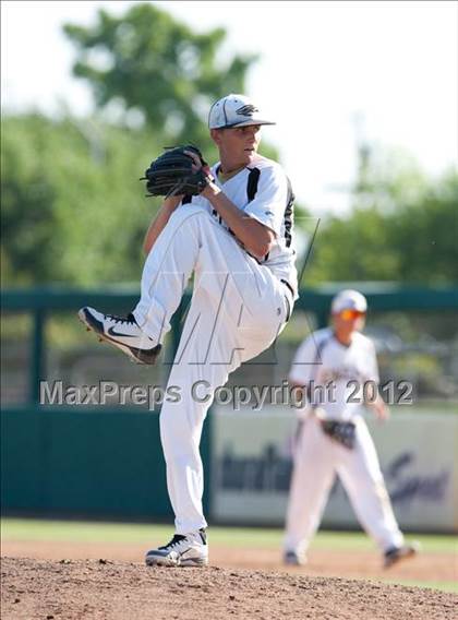 Thumbnail 2 in Enochs vs. Lodi (CIF SJS D1 Playoffs) photogallery.