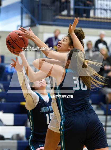 Thumbnail 3 in Juan Diego Catholic vs. Riverton photogallery.