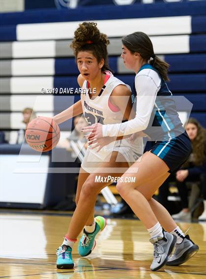 Thumbnail 3 in Juan Diego Catholic vs. Riverton photogallery.