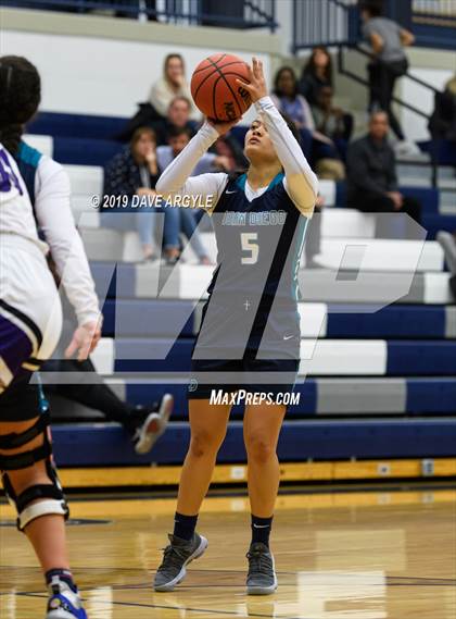 Thumbnail 3 in Juan Diego Catholic vs. Riverton photogallery.