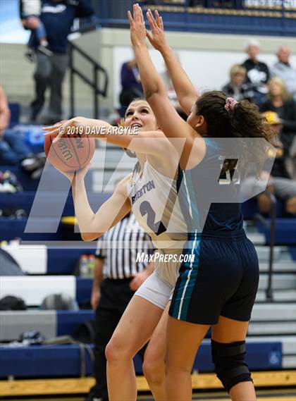 Thumbnail 3 in Juan Diego Catholic vs. Riverton photogallery.