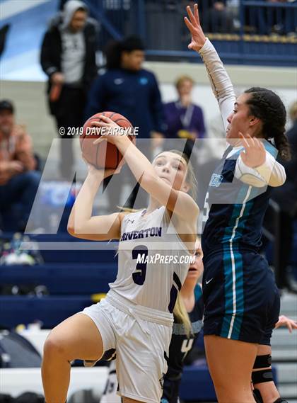 Thumbnail 2 in Juan Diego Catholic vs. Riverton photogallery.