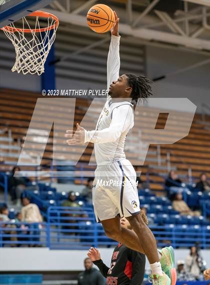 Thumbnail 1 in Red Springs vs. Northwood Temple Academy (Hoops and Dreams) photogallery.