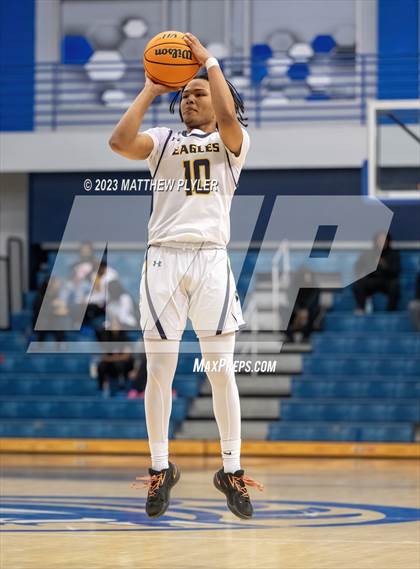 Thumbnail 2 in Red Springs vs. Northwood Temple Academy (Hoops and Dreams) photogallery.